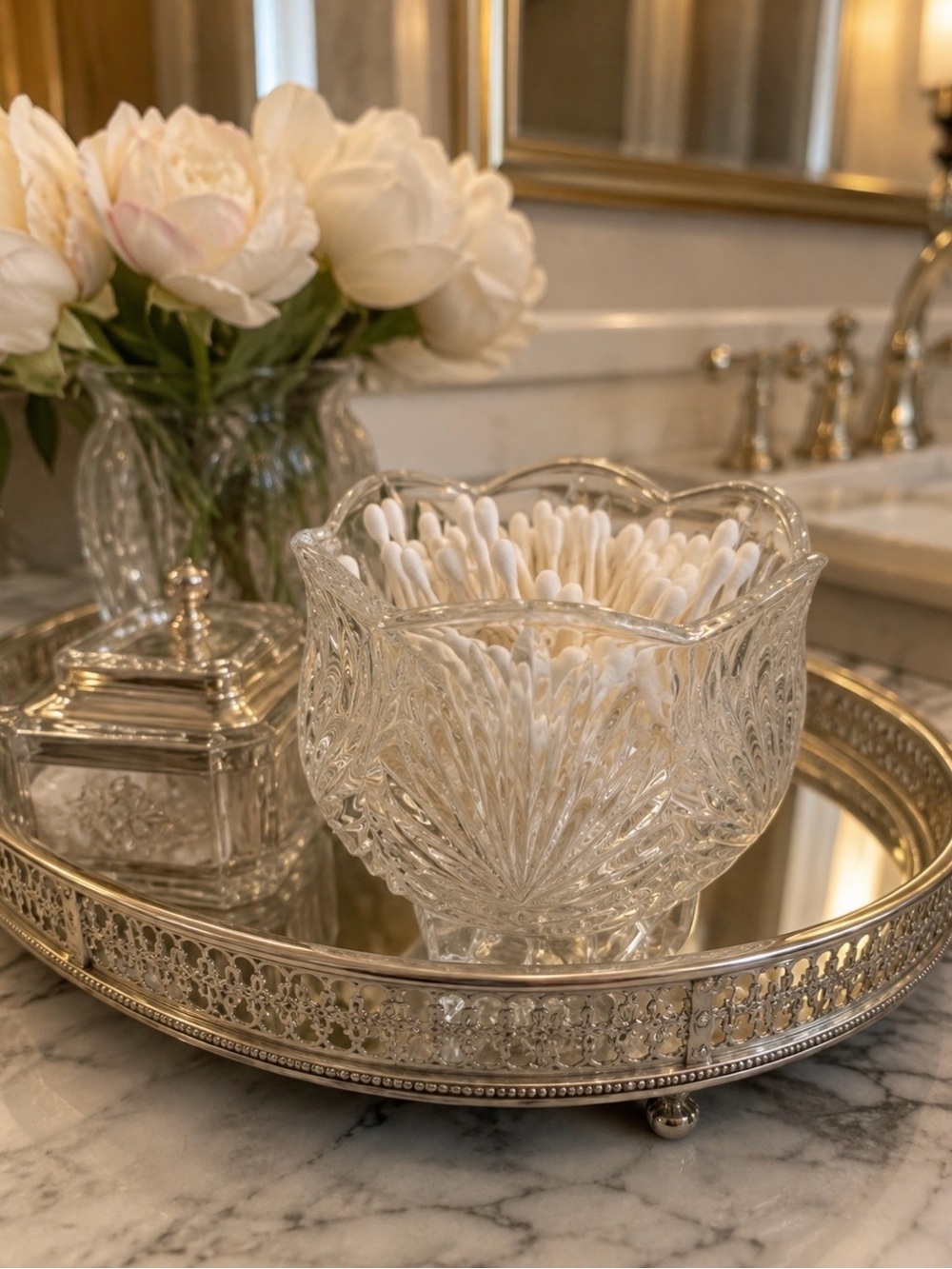 Crystal Clear Industries Carolyn full lead crystal votive candle holder/Bud